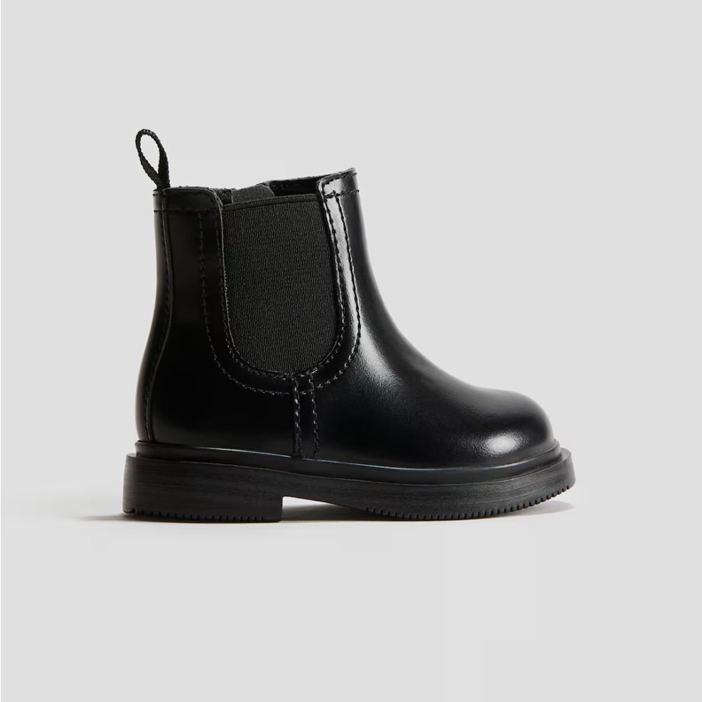 NWOT H&M Chelsea Boots Toddler Size 8.5
